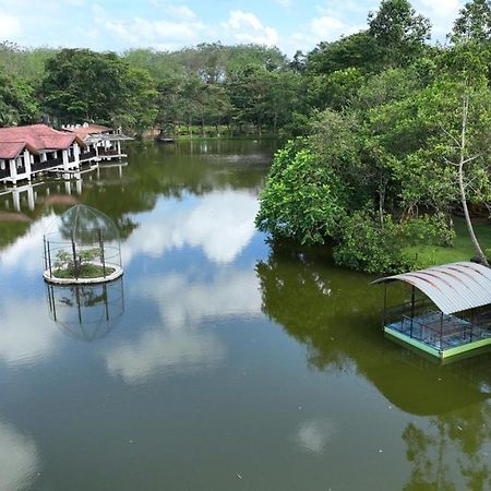 Lake Serenity Resort & Spa Kuruwita Exterior foto