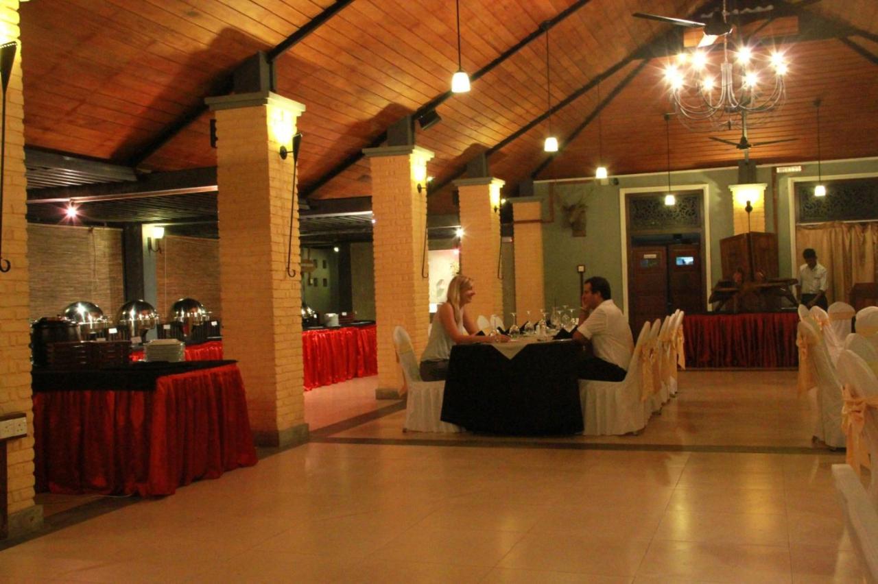 Lake Serenity Resort & Spa Kuruwita Exterior foto